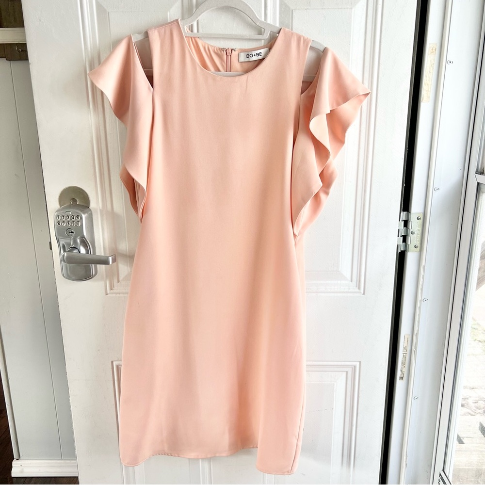 Do+Be pink women’s open sleeve dress. Size 4